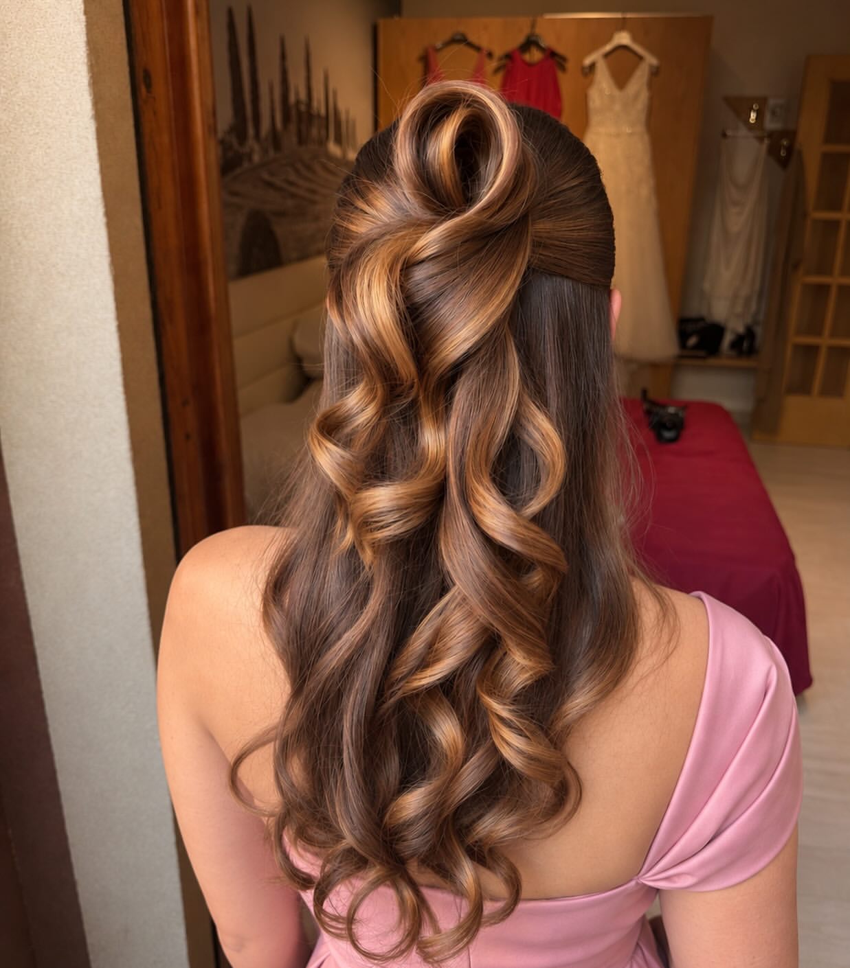 Glamorous Half-Up Swirl With Honey Balayage Waves