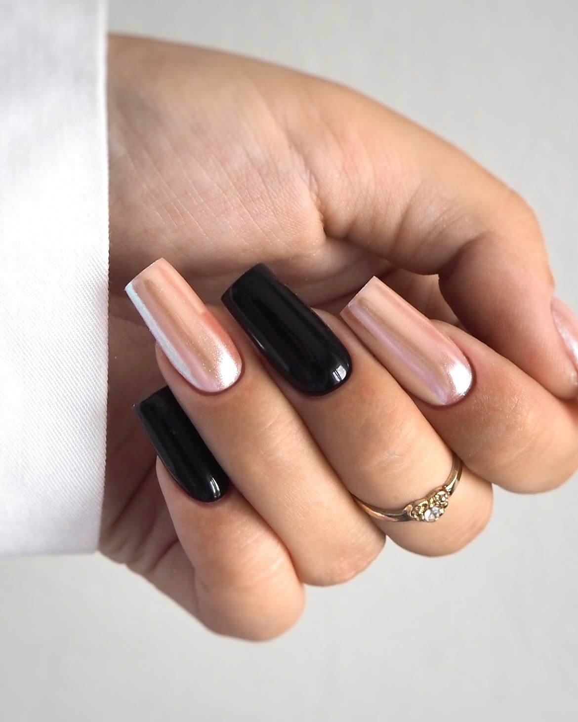 Glossy Black and Pearl Chrome Square Nails