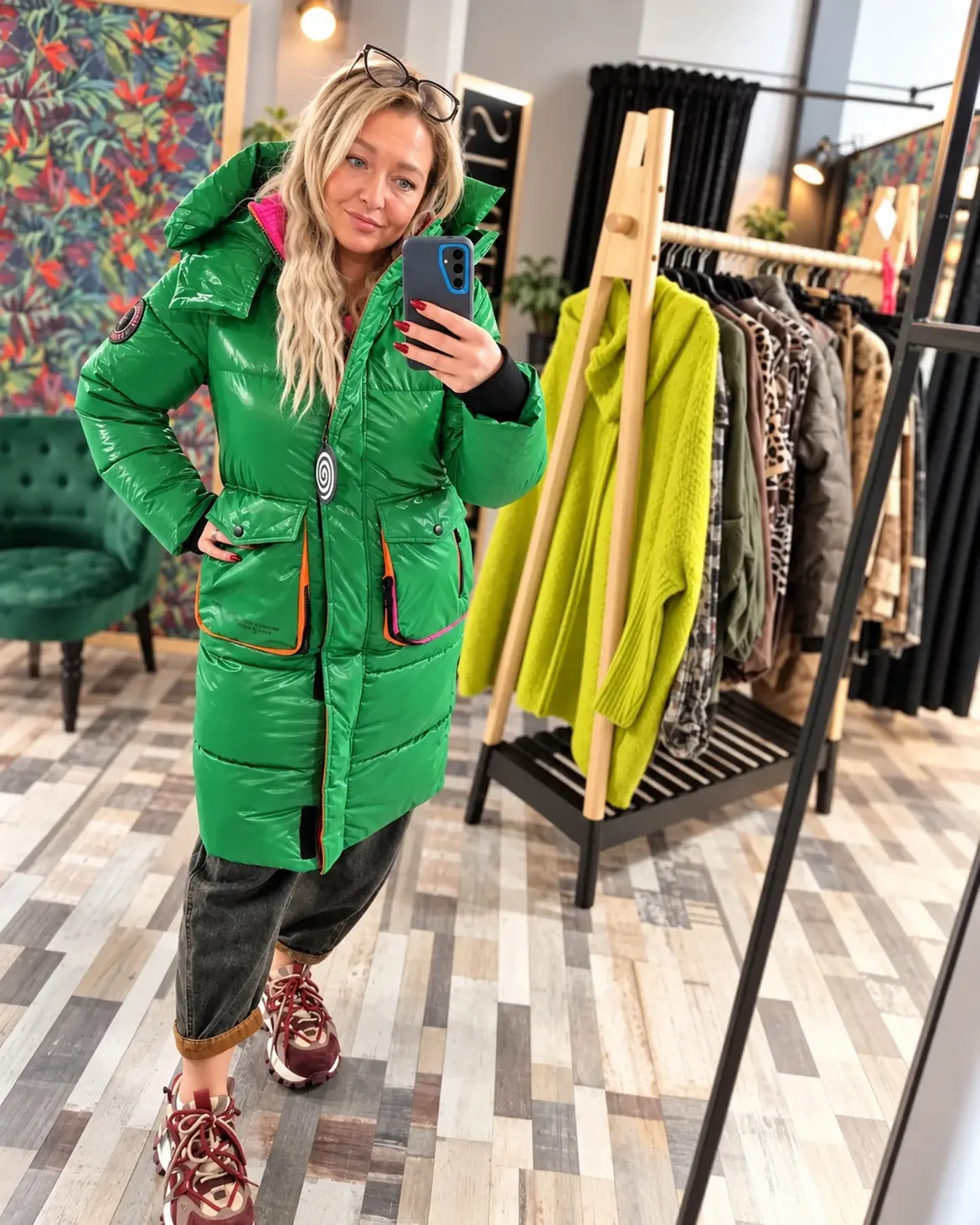Glossy Emerald Green Long Puffer Winter Outfit
