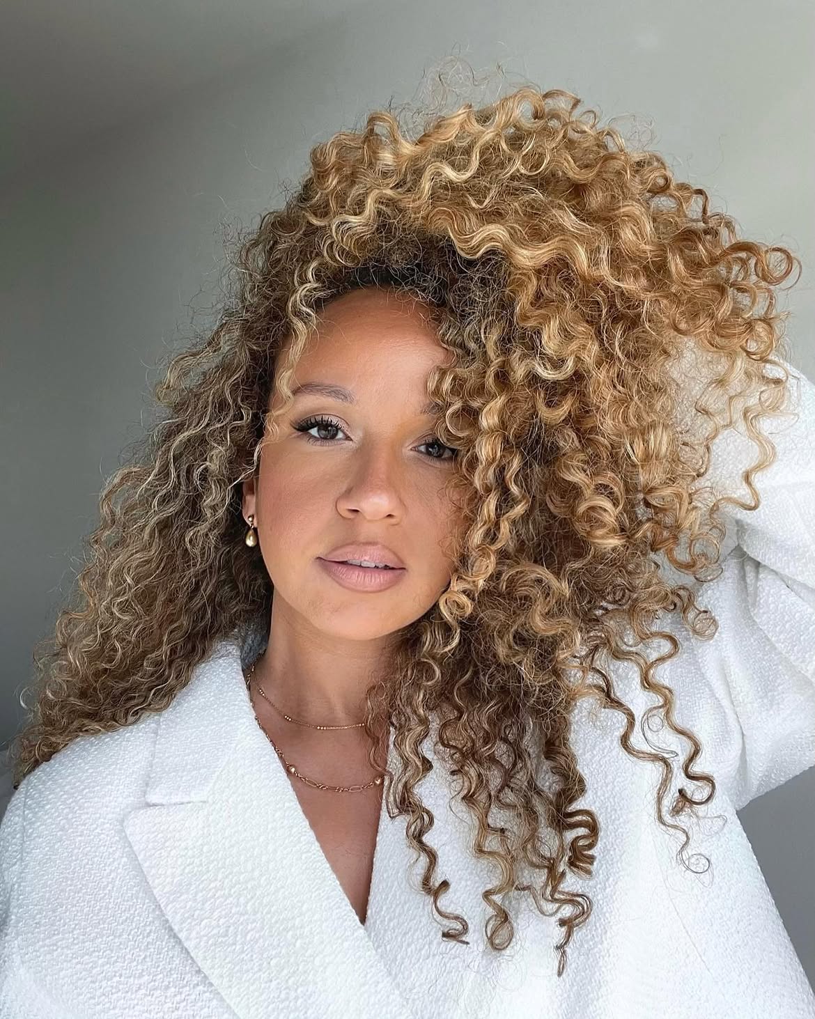 Golden Honey Blonde Bombshell Curls