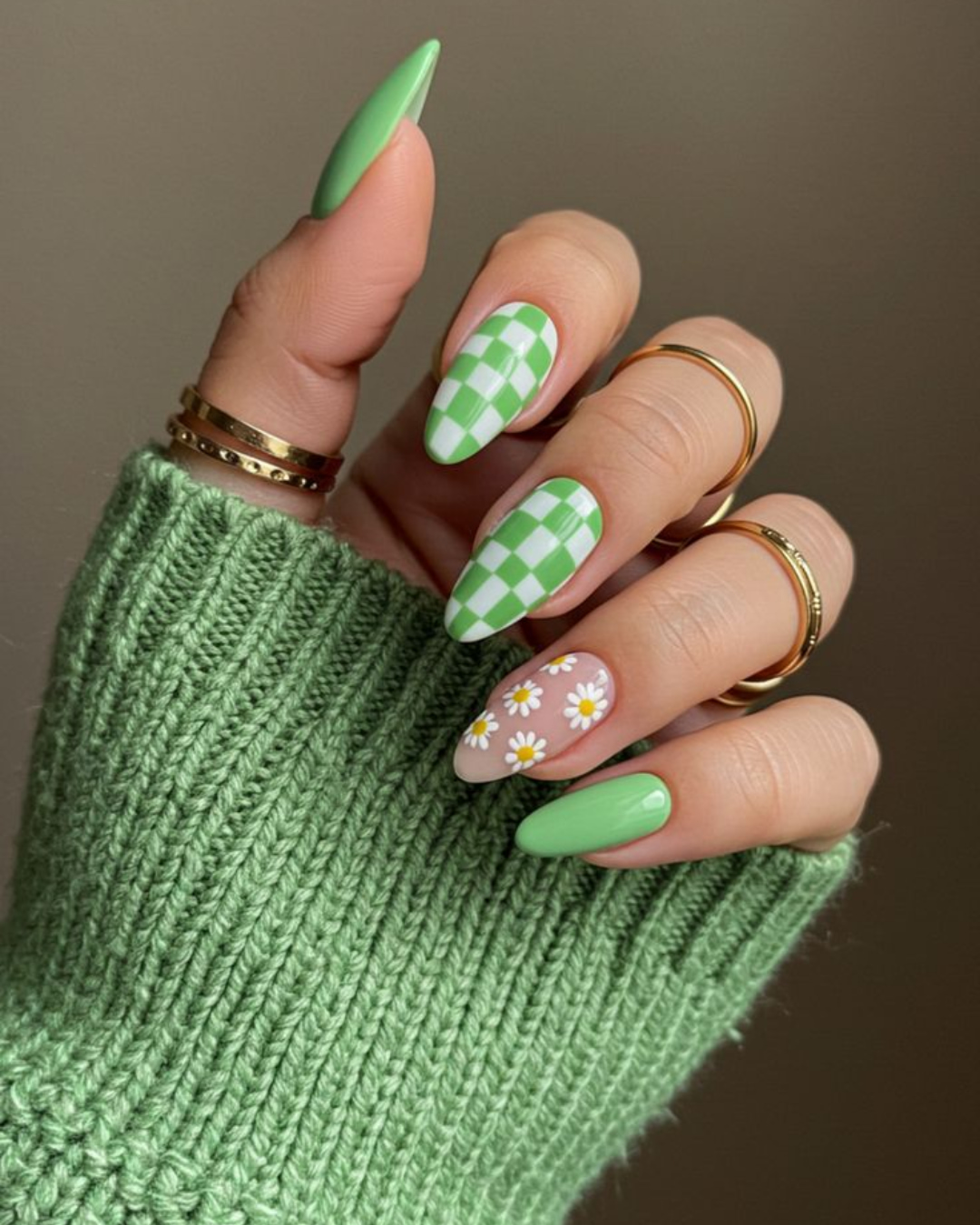 Grassy Green Checkered Daisy Almond Nails