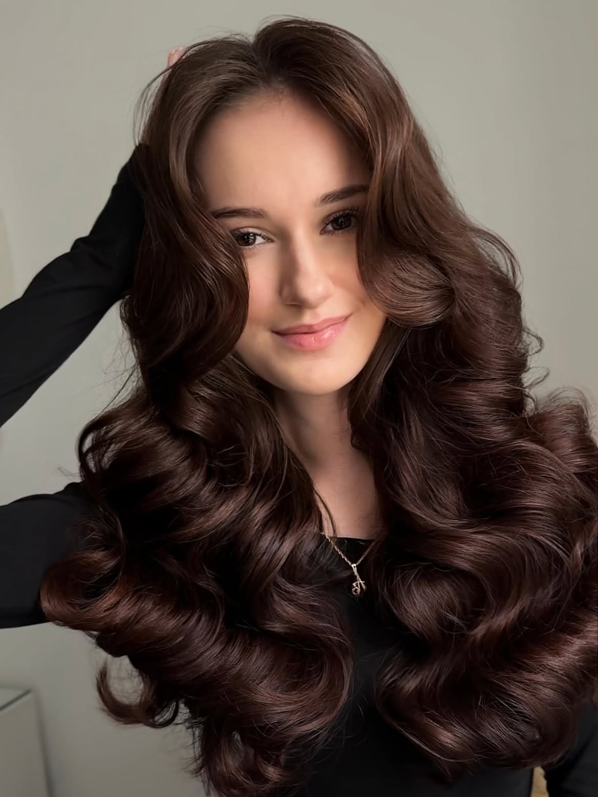 Hollywood Waves Voluminous Dark Chocolate Hair