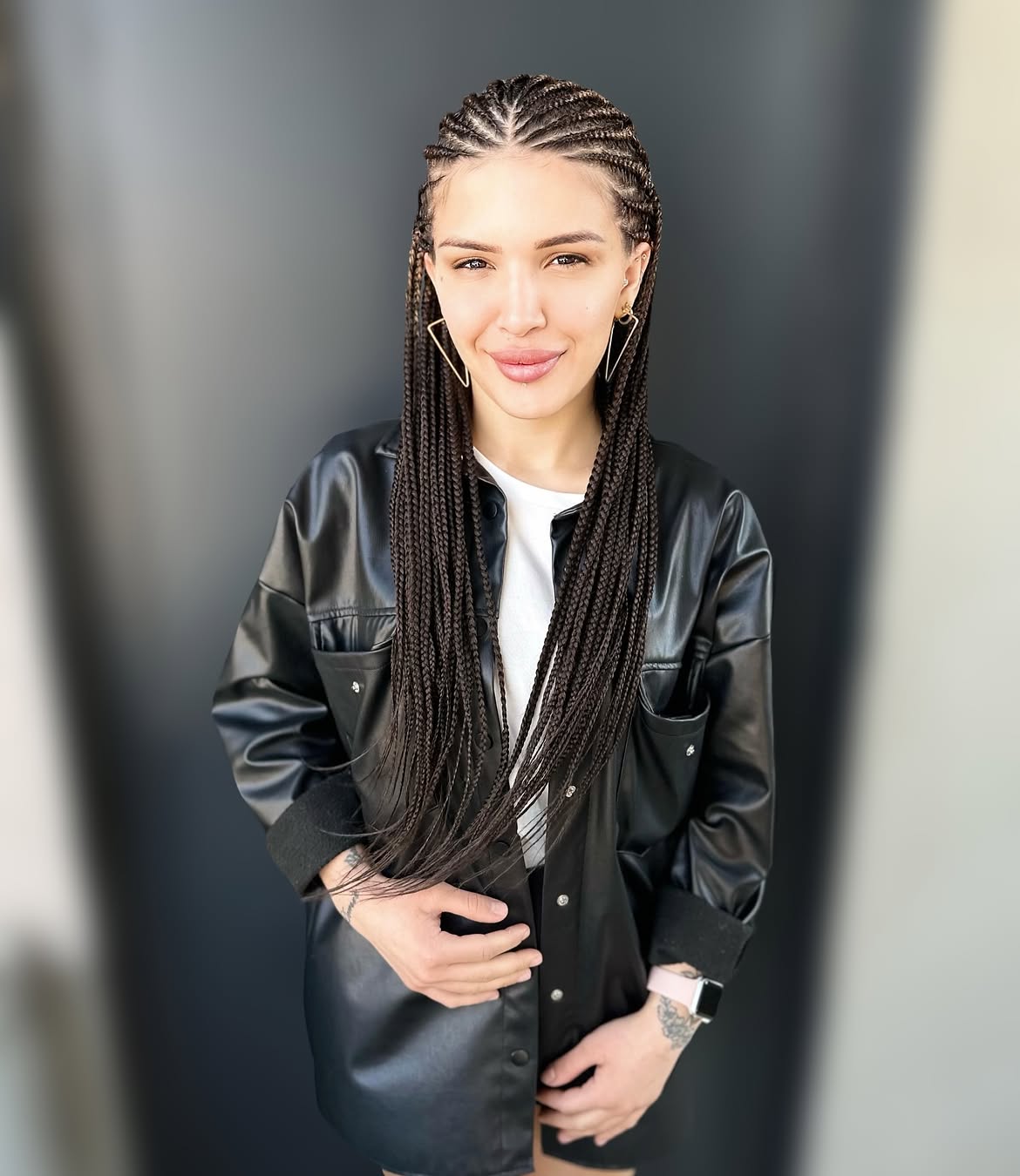 Long Micro Braids With Defined Parts