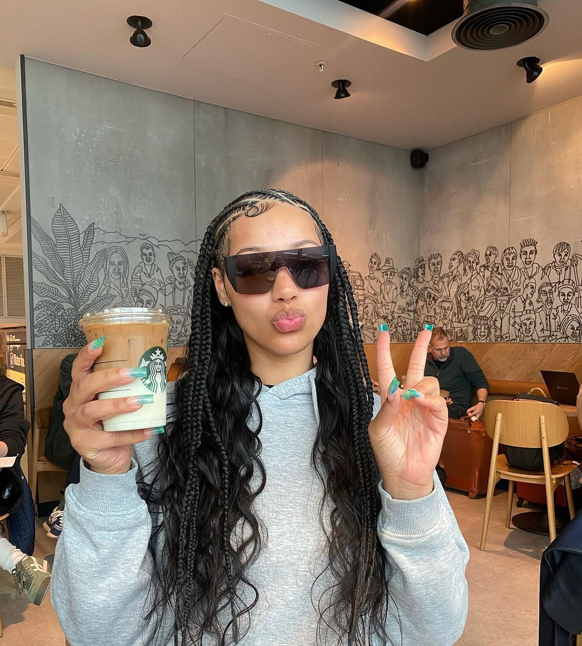 Long Wavy Medium Knotless Braids with Curly Ends
