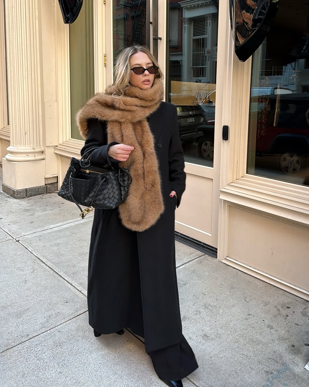 Maxi Black Coat With Faux Fur Scarf