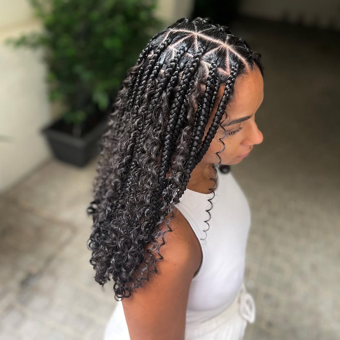 Medium Knotless Braids With Curly Ends