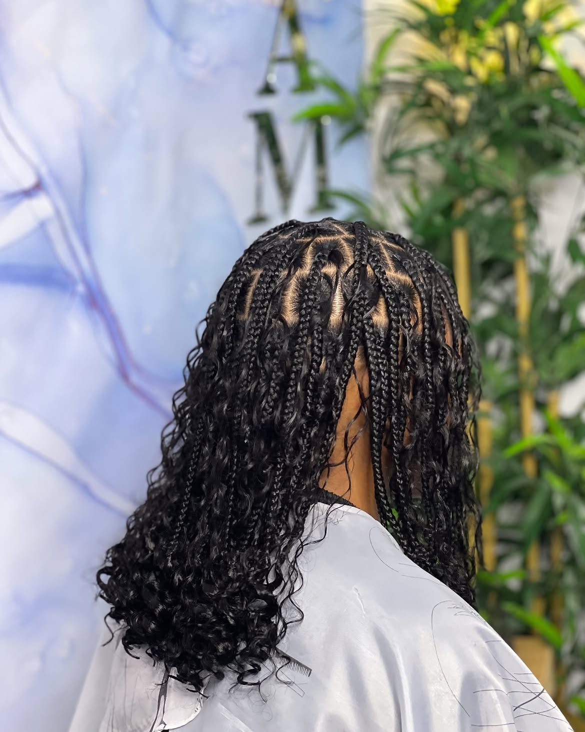 Medium Knotless Braids With Curly Ends