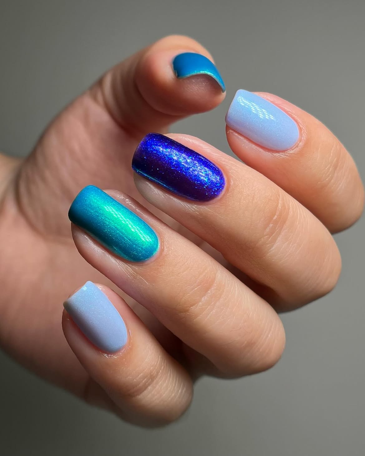 Shimmering Ocean Gradient Square Nails