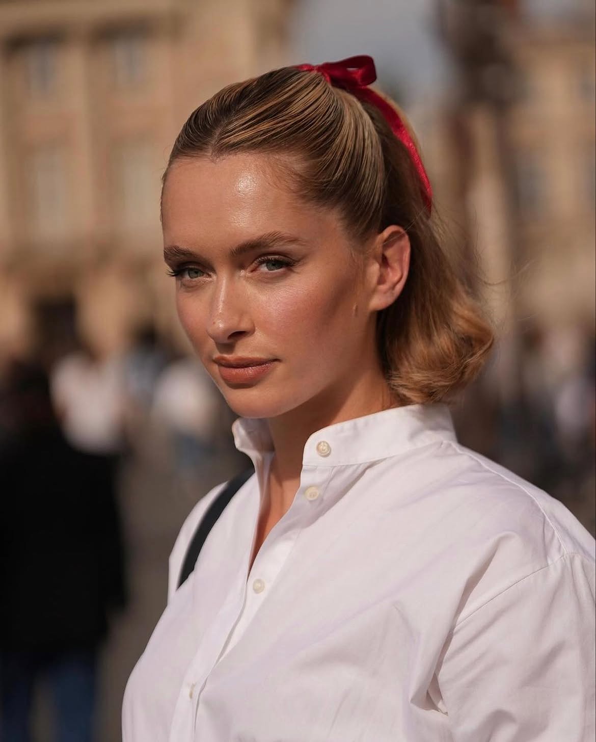 Sleek High Ponytail With Vintage Ribbon Accent
