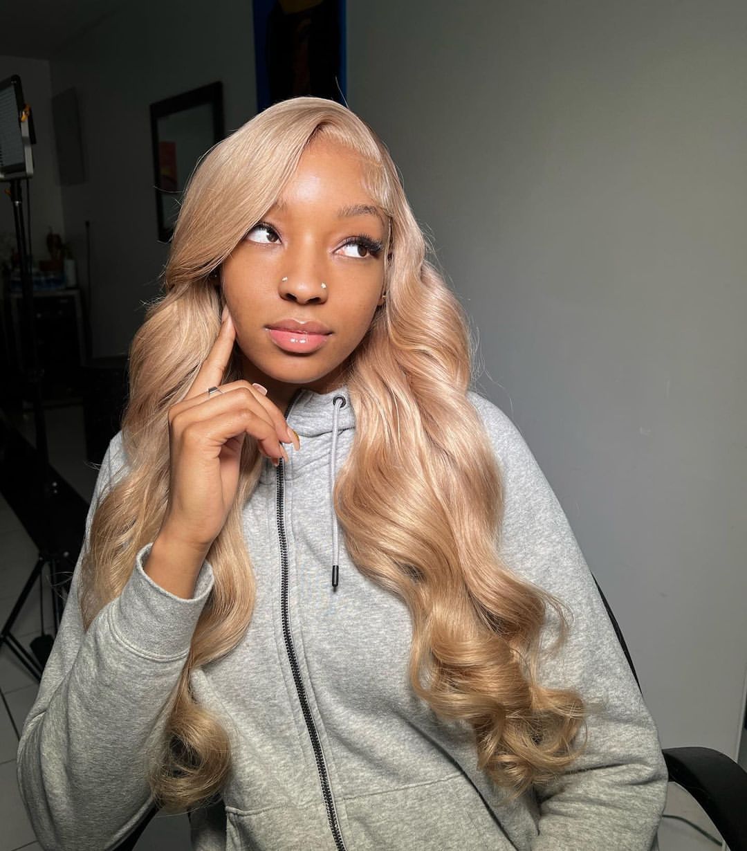 Soft Honey Blonde Body Waves