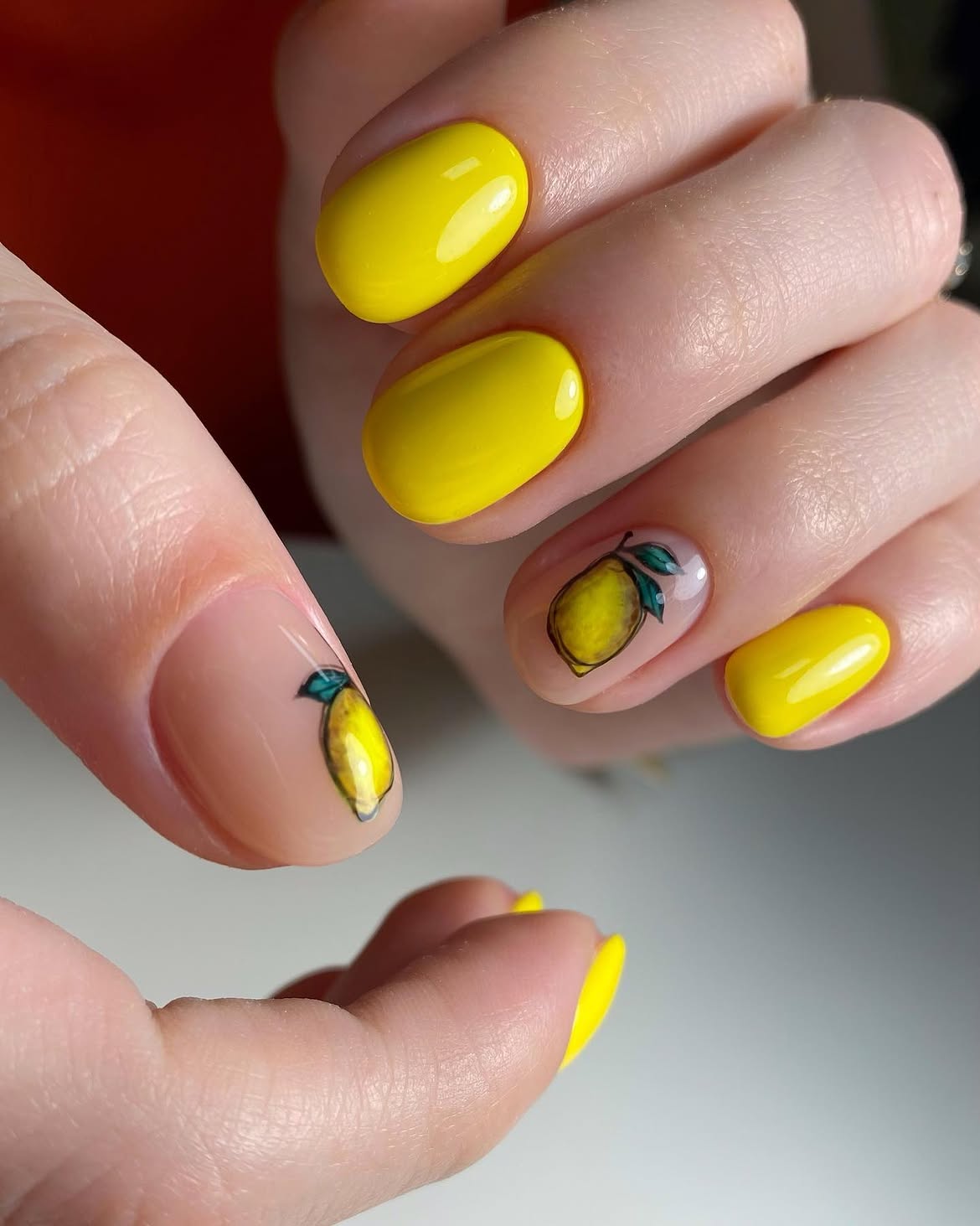 Sunny Yellow Lemon Accent Nails