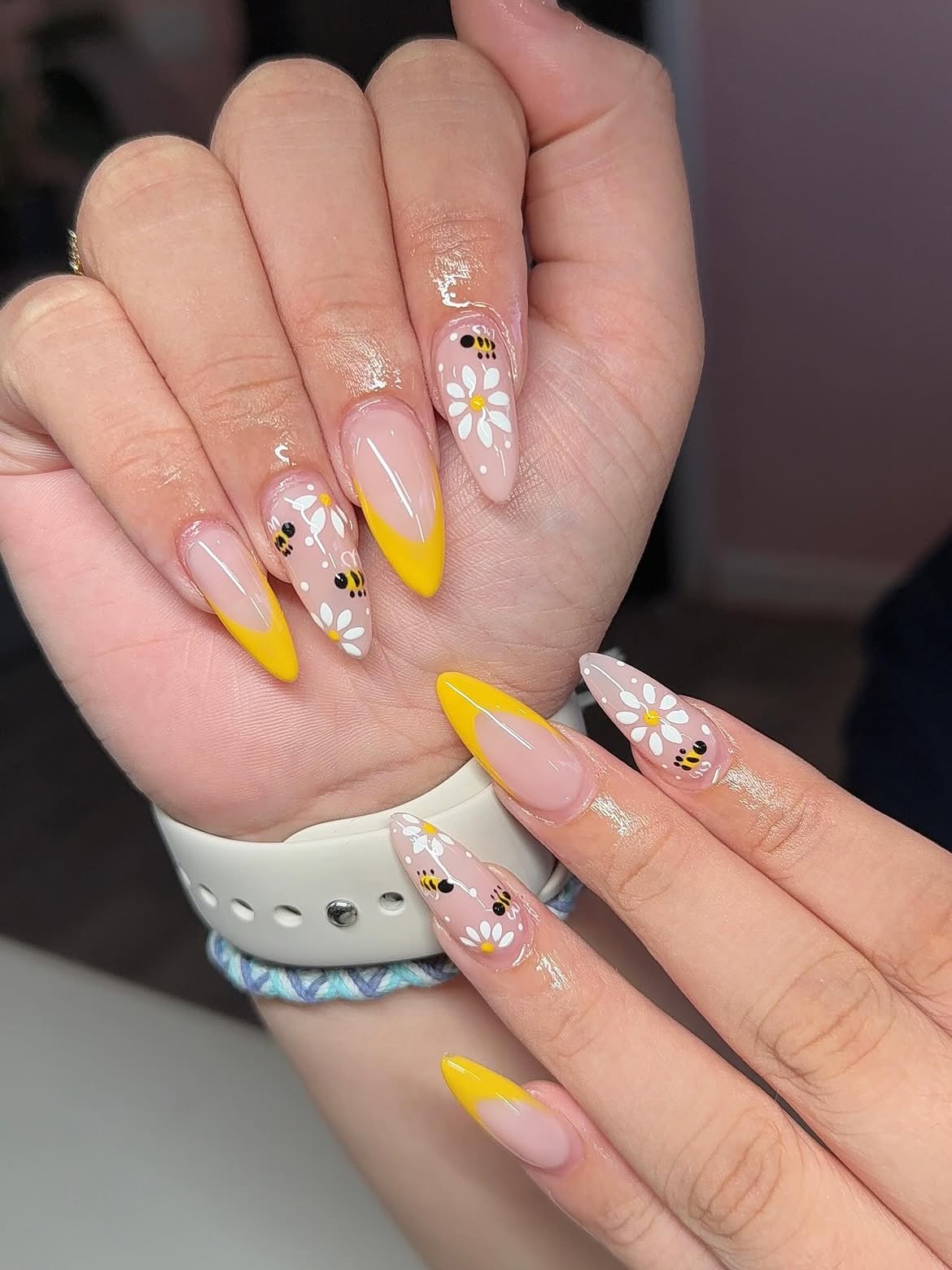 Sweet Bee Daisy French Tip Almond Nails