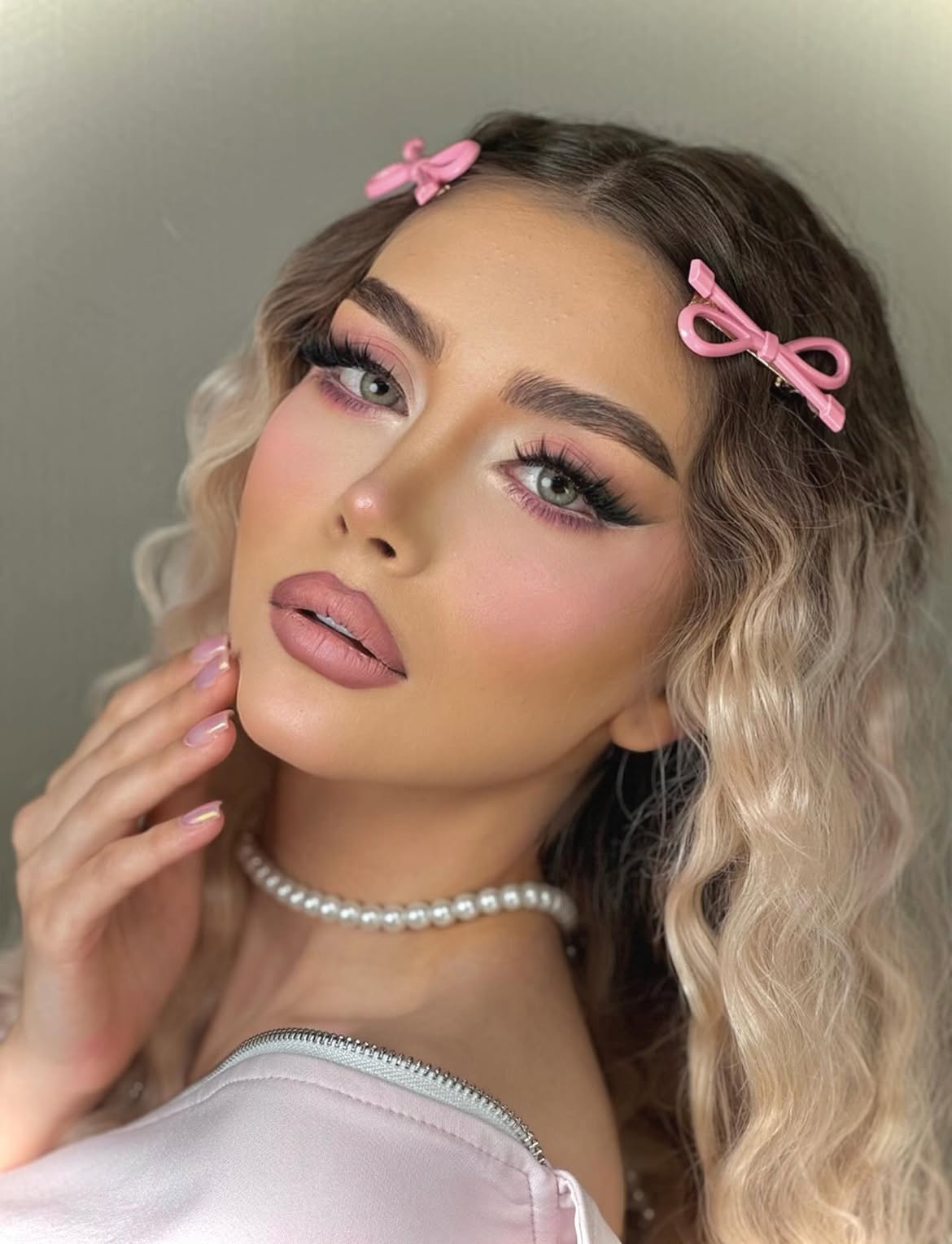 Sweet Bow Hair Clips for Doll-Like Curls