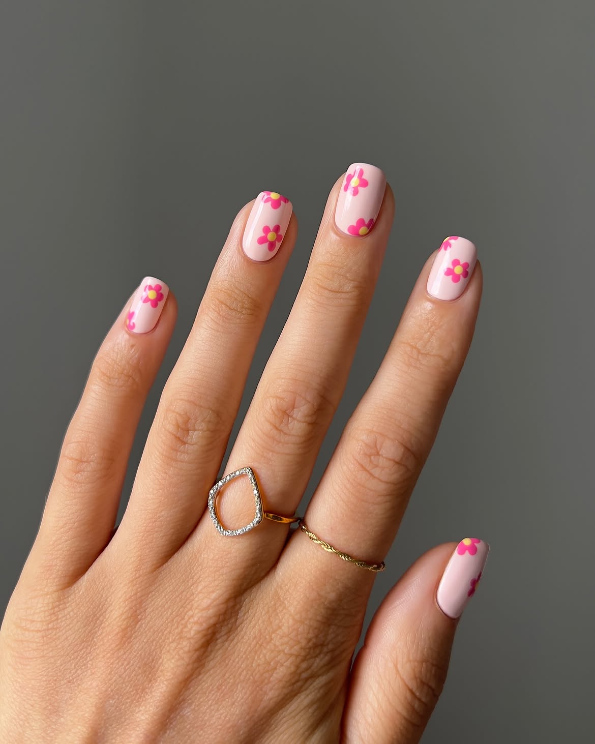 Sweet Pink Floral Ditsy Flower Nails