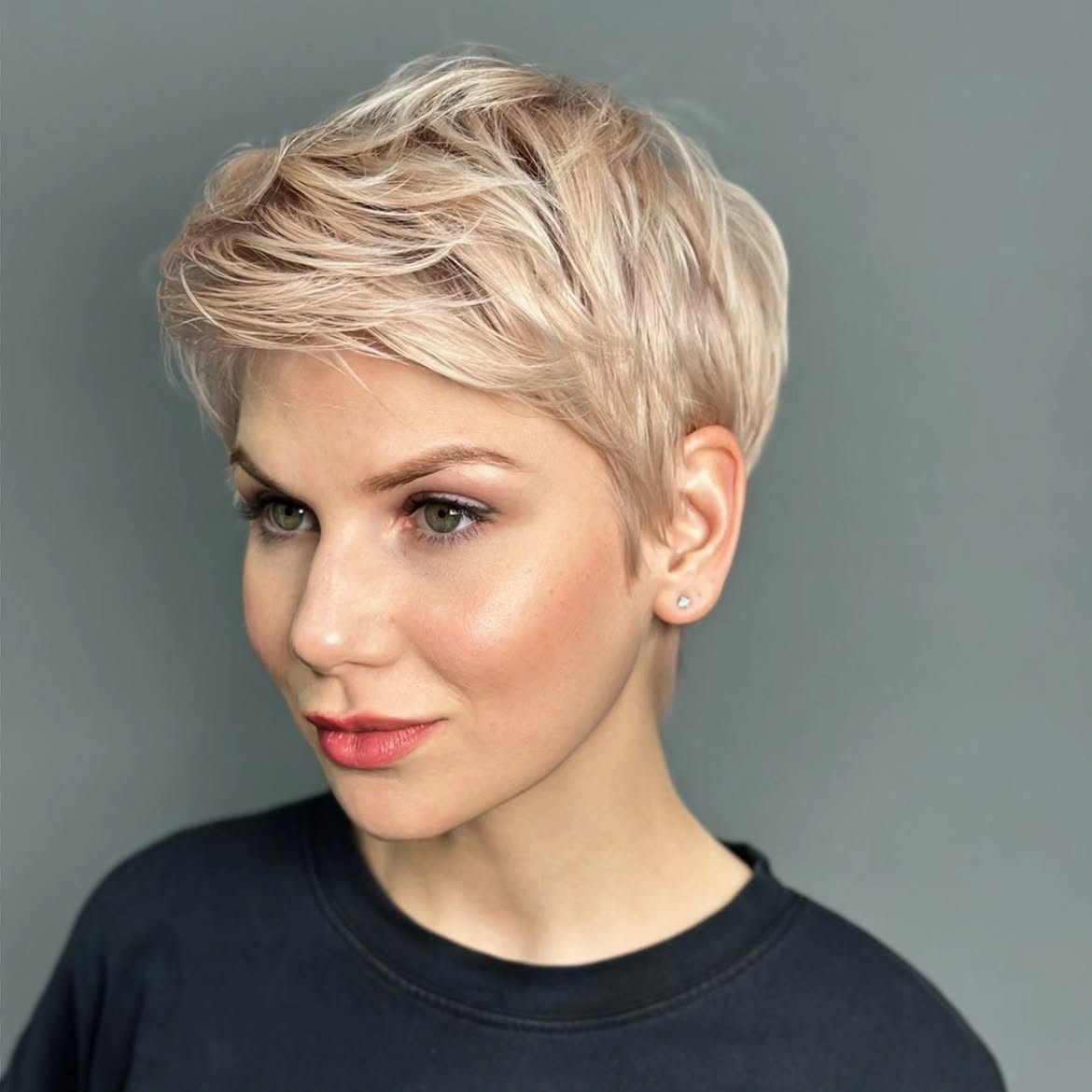 Textured Platinum Pixie With Lived-In Color