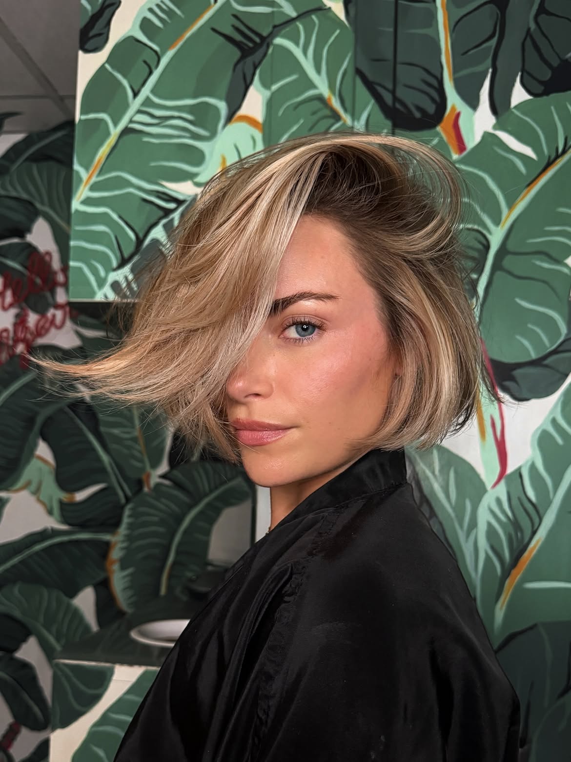 Voluminous Textured French Bob With Dimensional Highlights
