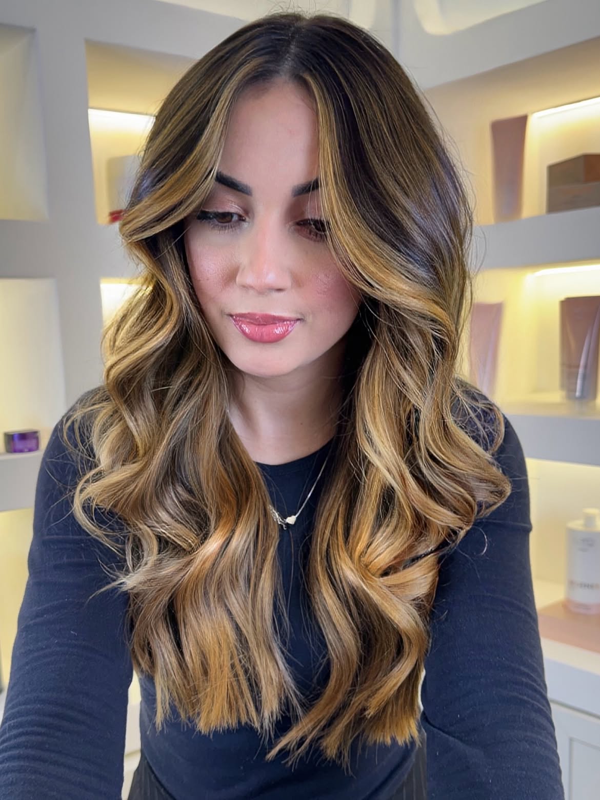 Warm Balayage With Face-Framing Waves