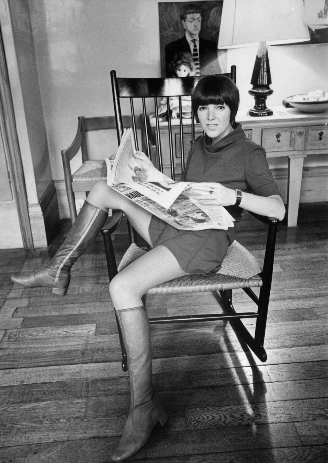 Monochromatic Mini Skirt and Turtleneck With Boots Monochromatic Mini Skirt and Turtleneck With Boots — 60s Outfits