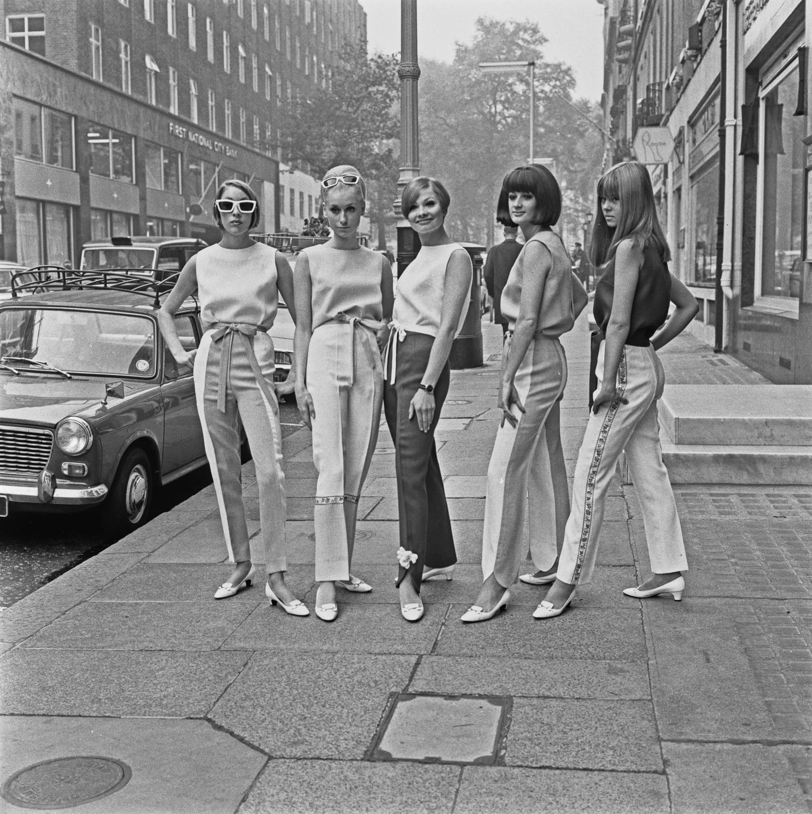 Geometric Panel Trousers With Sleeveless Tops Geometric Panel Trousers With Sleeveless Tops — 60s Outfits