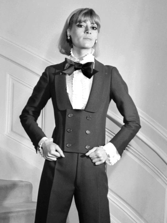 Tuxedo Jacket With Ruffled Blouse and Wide-Leg Trousers Tuxedo Jacket With Ruffled Blouse and Wide-Leg Trousers — 60s Outfits