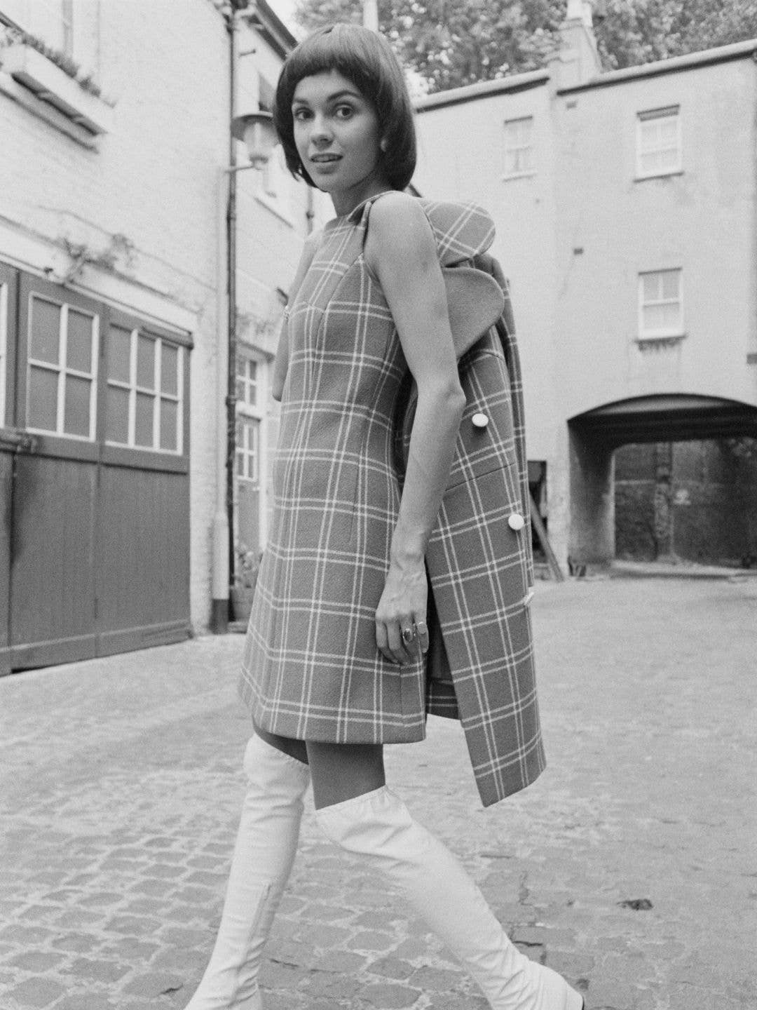 Plaid Mini Dress And Coat With Knee-High Boots Plaid Mini Dress And Coat With Knee-High Boots — 60s Outfits