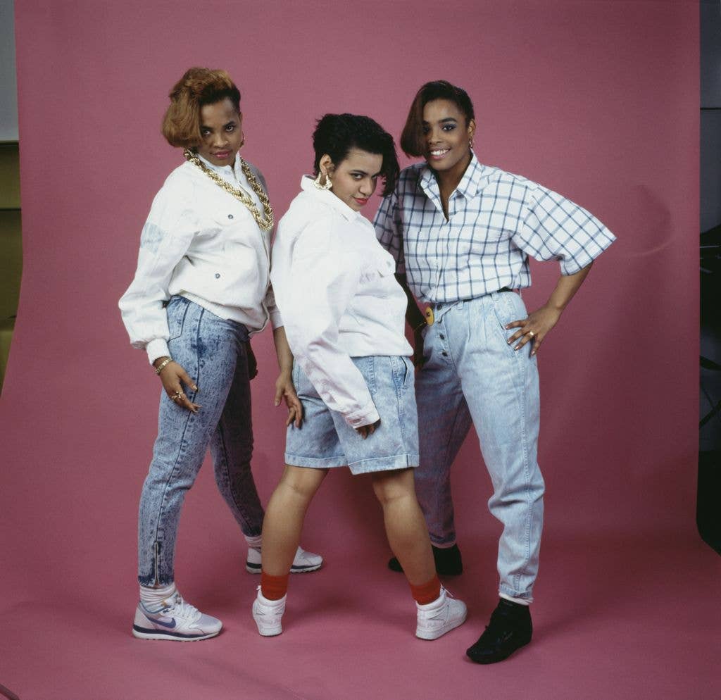 Acid Wash Denim and Sweatshirt Streetwear Acid Wash Denim and Sweatshirt Streetwear — 80s Style