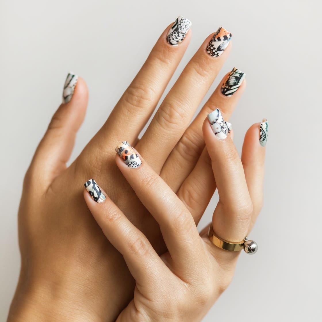 Short Abstract Animal Print Nails Short Abstract Animal Print Nails