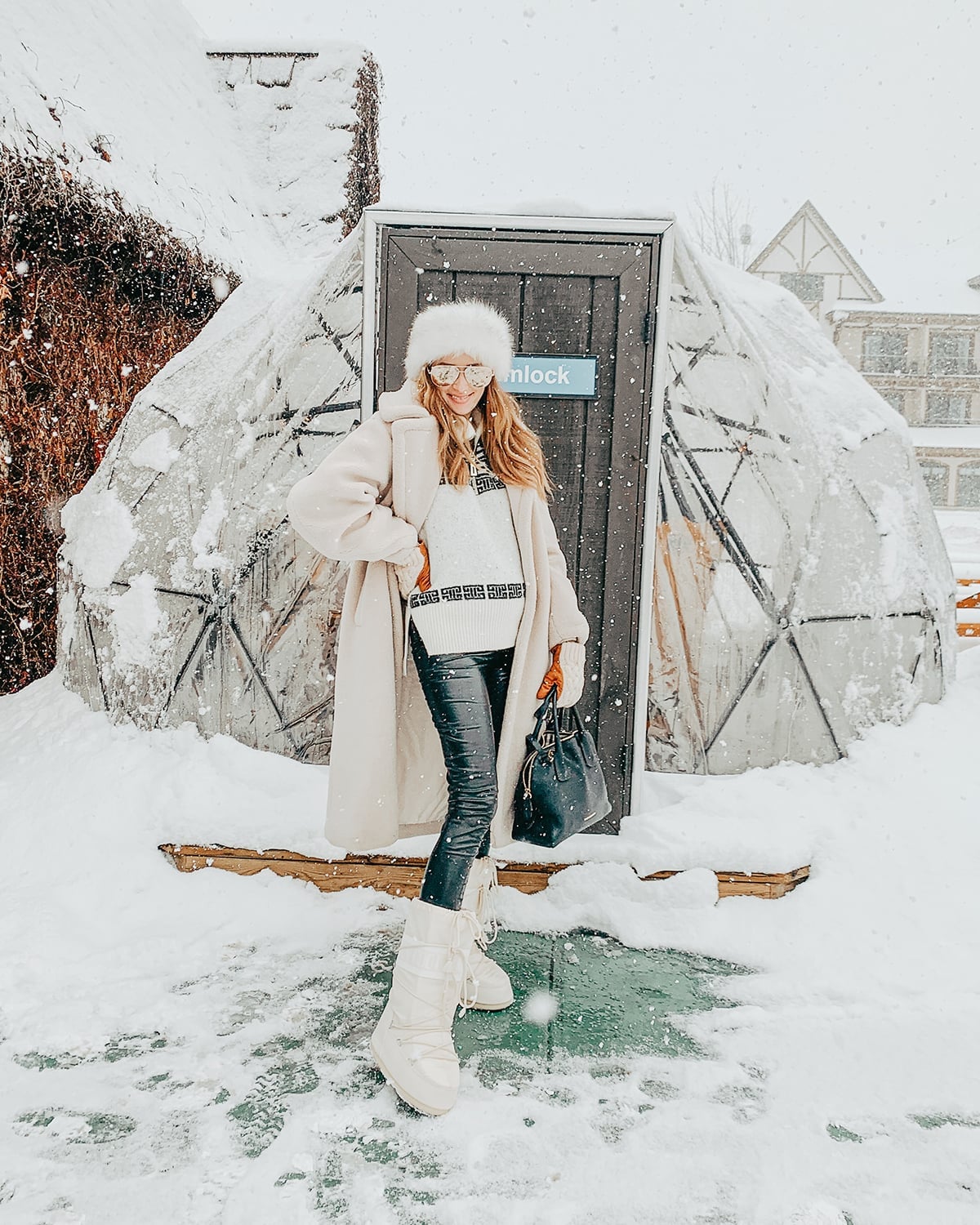 Faux Fur Coat With Faux Leather Pants, White Moon Boots Faux Fur Coat With Faux Leather Pants, White Moon Boots — Apres Ski Outfits