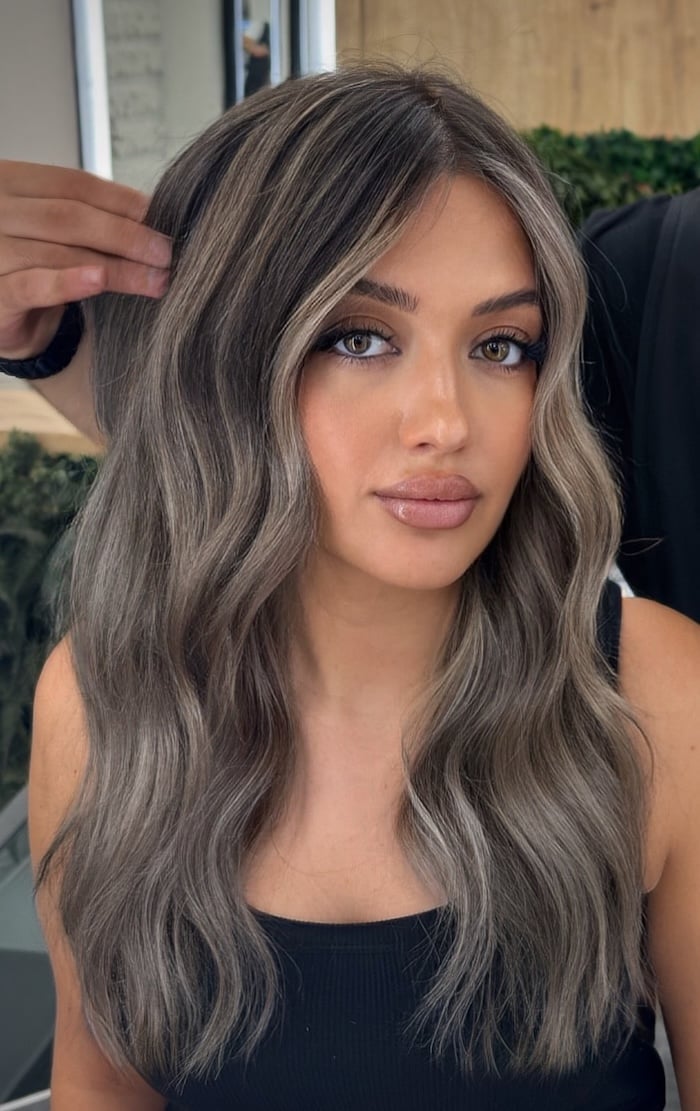 Mushroom Ash Blonde Layered Collarbone Cut Mushroom Ash Blonde Layered Collarbone Cut