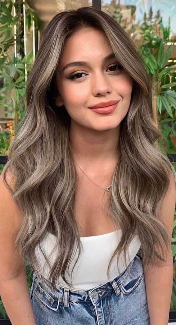 Shoulder Length Ash Blonde With Highlights Side Part Shoulder Length Ash Blonde With Highlights Side Part