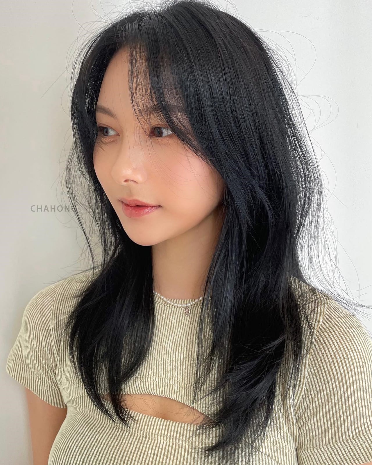 Shoulder Length Shag With Wispy Bangs Shoulder Length Shag With Wispy Bangs — Asian Haircuts