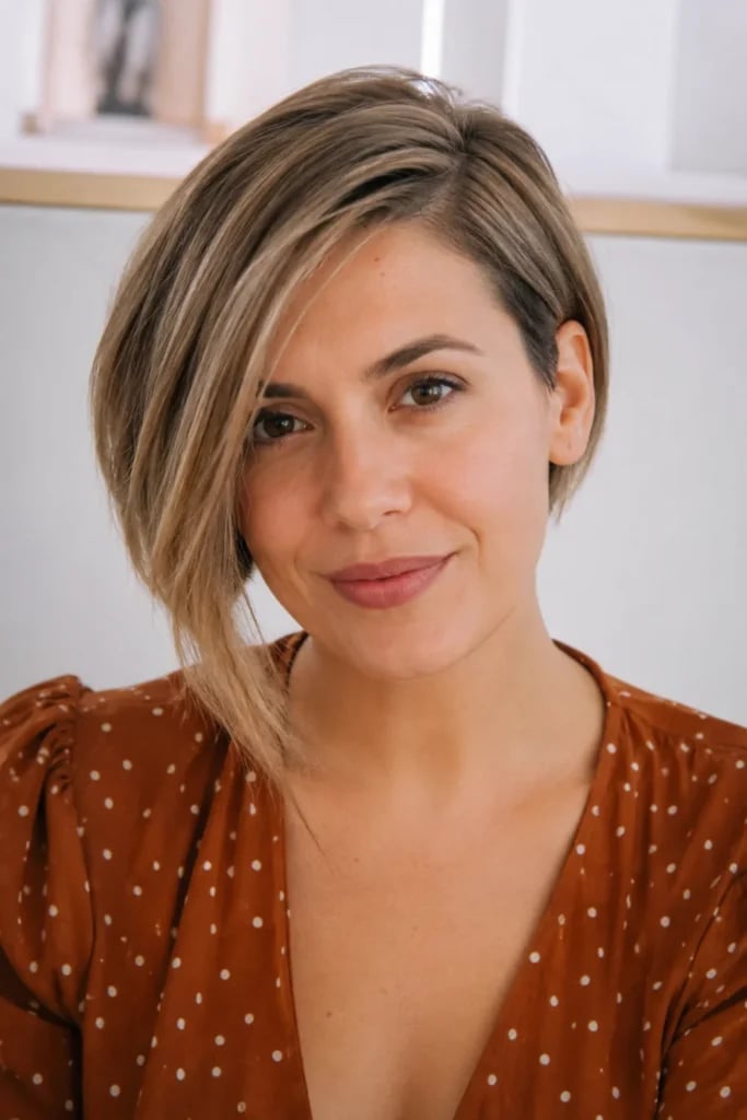 Face-Framing Blonde Asymmetrical Bob Face-Framing Blonde Asymmetrical Bob