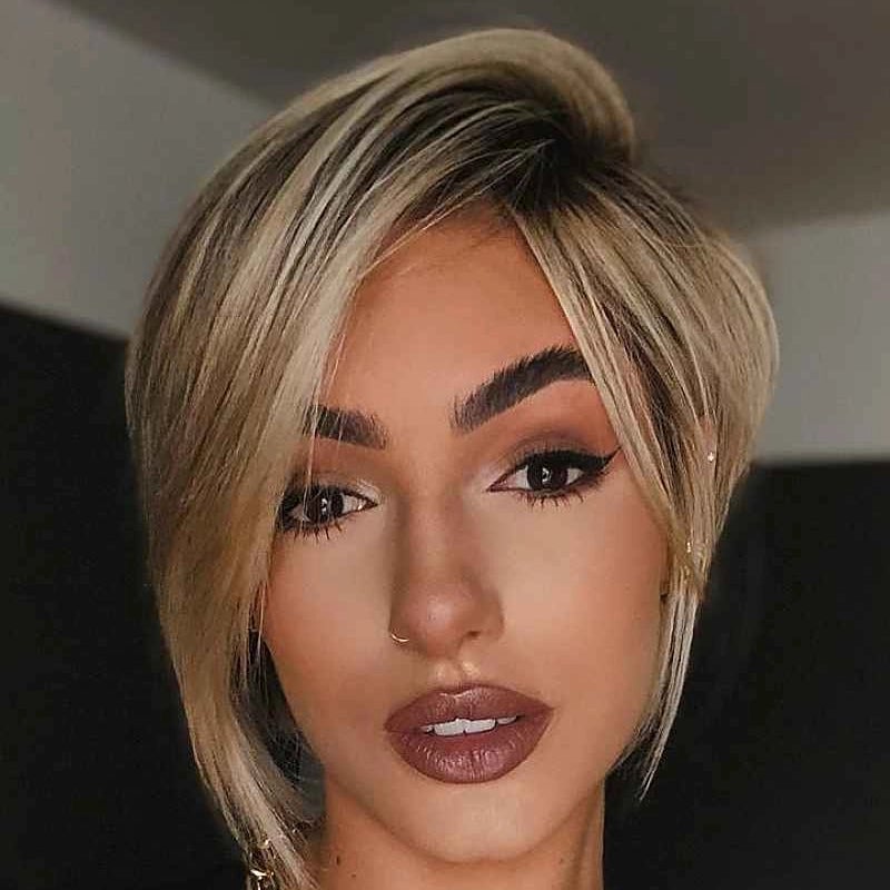 Ash Blonde Asymmetrical Bob With Waves Ash Blonde Asymmetrical Bob With Waves