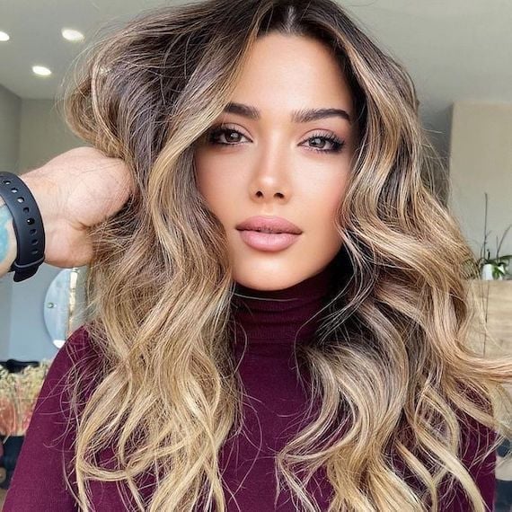 Honey Blonde Balayage With Curtain Bangs — Balayage Hair Blonde