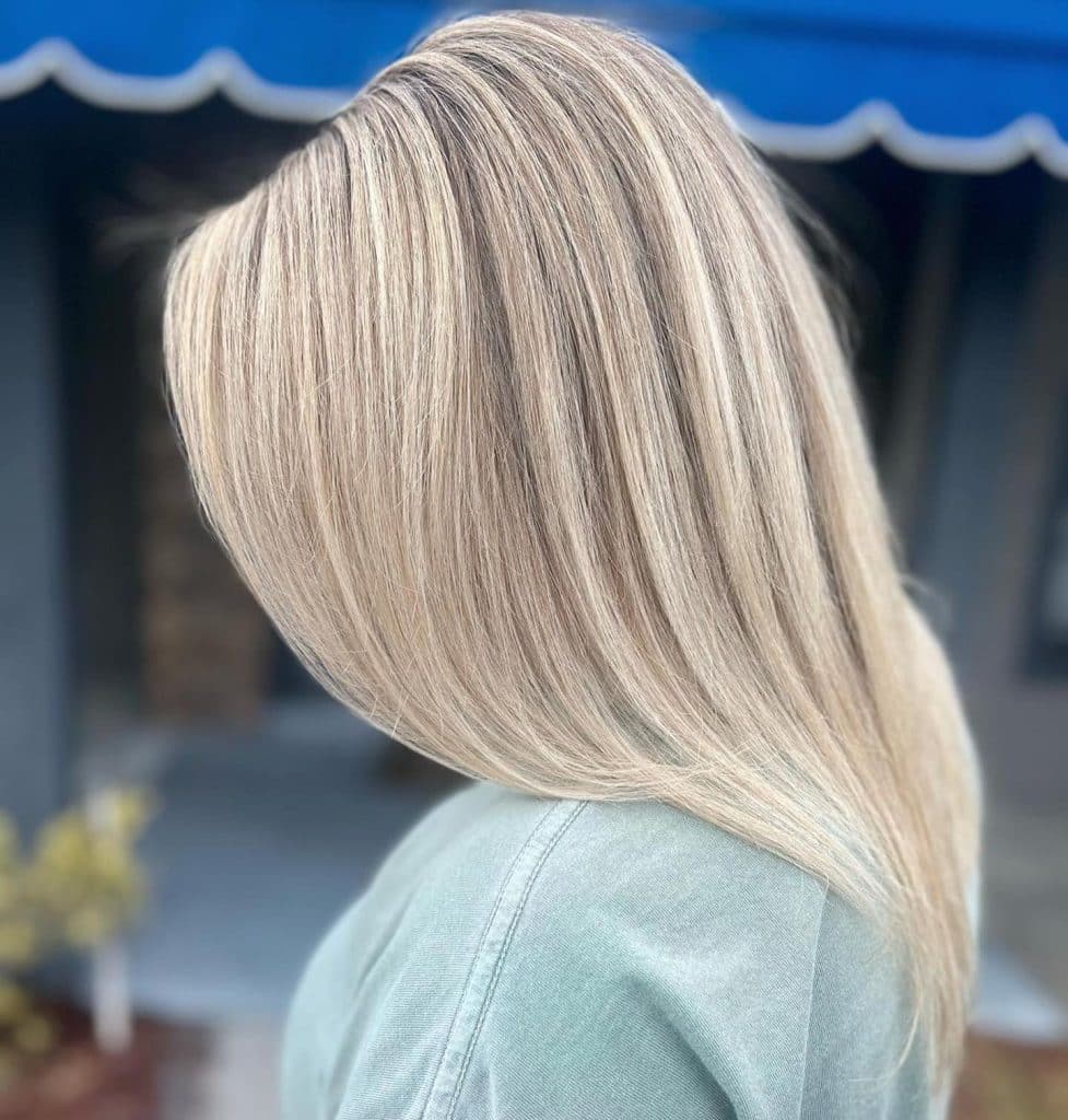 Collarbone Blonde Balayage With Ash And Beige Tones — Balayage Hair Blonde