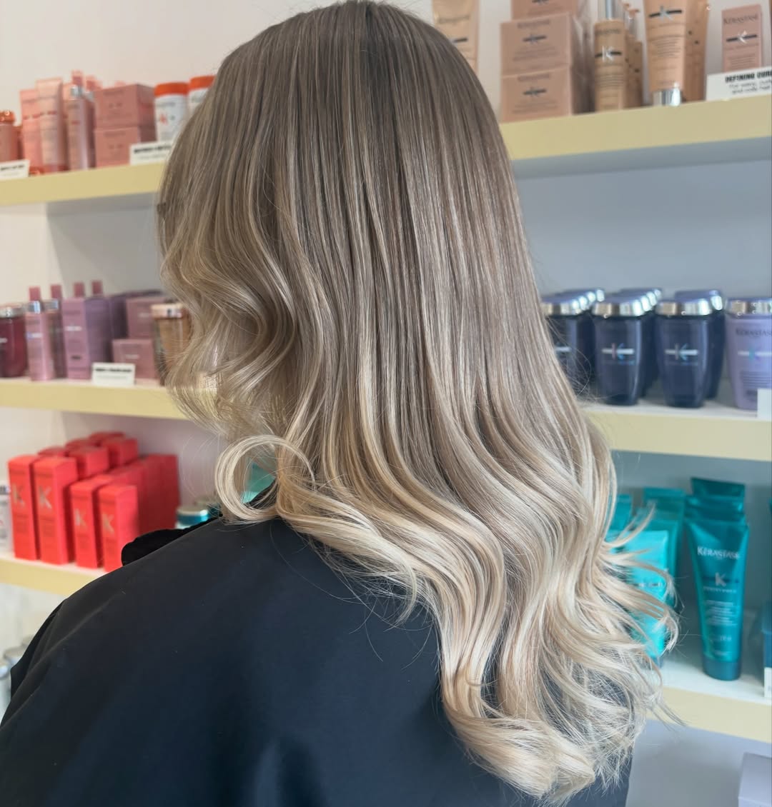 Mid-Back Dark Base With Soft Blonde Balayage — Balayage Highlights