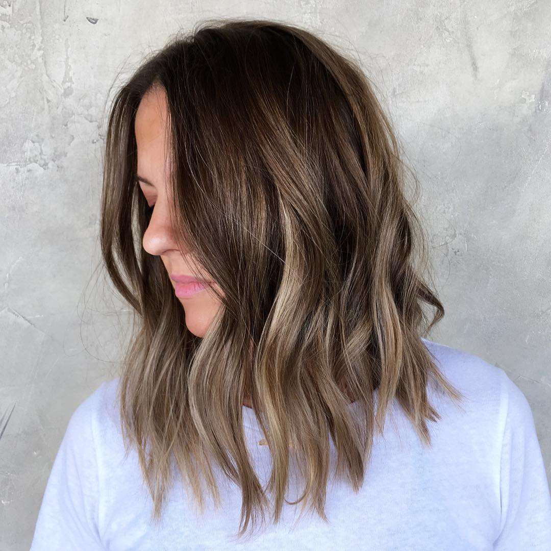 Collarbone Lob With Subtle Beige Blonde Highlights — Beige Highlights