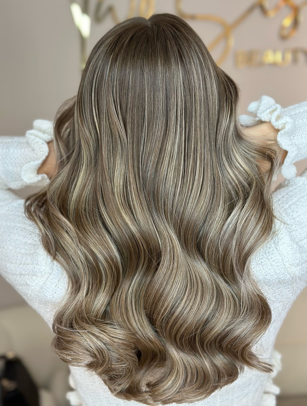 Collarbone Length Medium Blonde With Subtle Beige Highlights