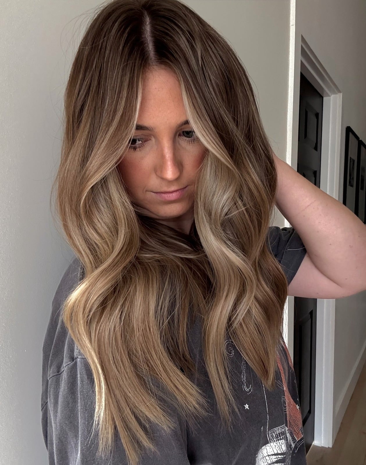 Dark Blonde With Dimensional Beige Highlights