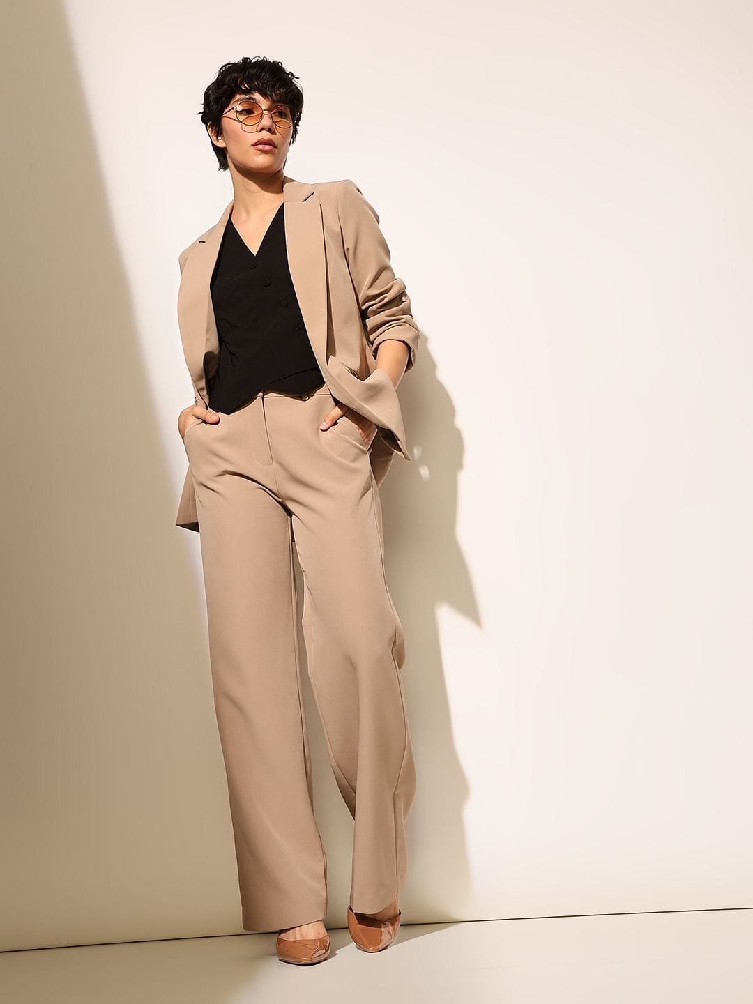 Beige Suit Trousers With Black Camisole — Beige Pants Outfits