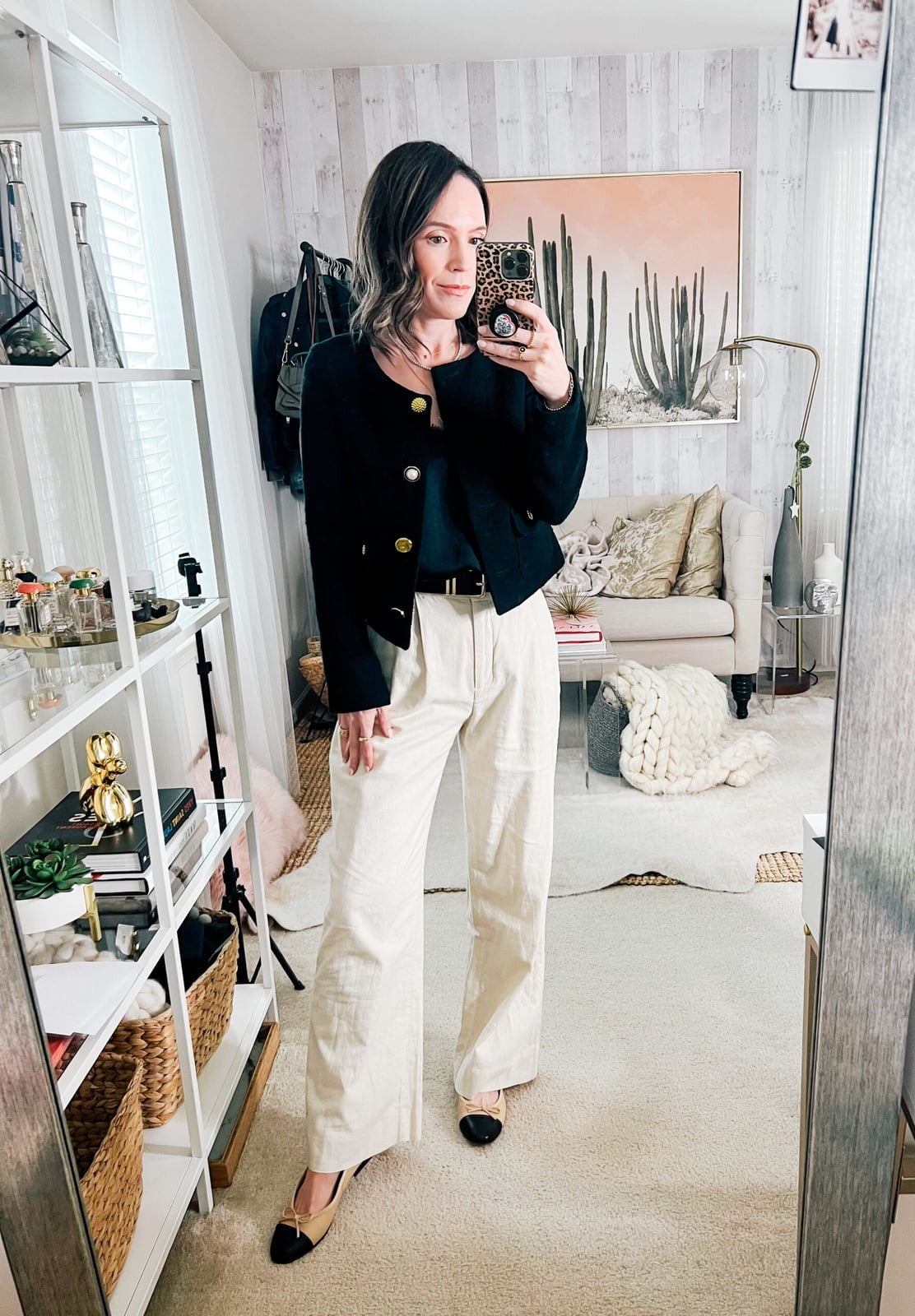 Beige Wide Leg Trousers With Cropped Jacket — Beige Pants Outfits