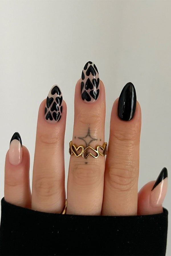 Nude Base Black French Tip Heart Almond Nude Base Black French Tip Heart Almond — Black Almond Nails