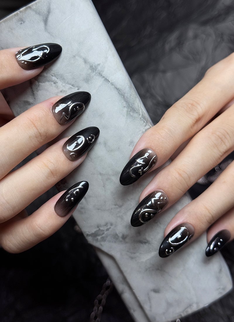Black Gray Gradient Silver Pattern Medium Almond Black Gray Gradient Silver Pattern Medium Almond — Black Almond Nails