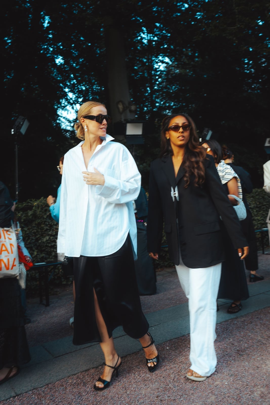An Oversized White Shirt with a Black Midi Skirt An Oversized White Shirt with a Black Midi Skirt — Black and White Outfits