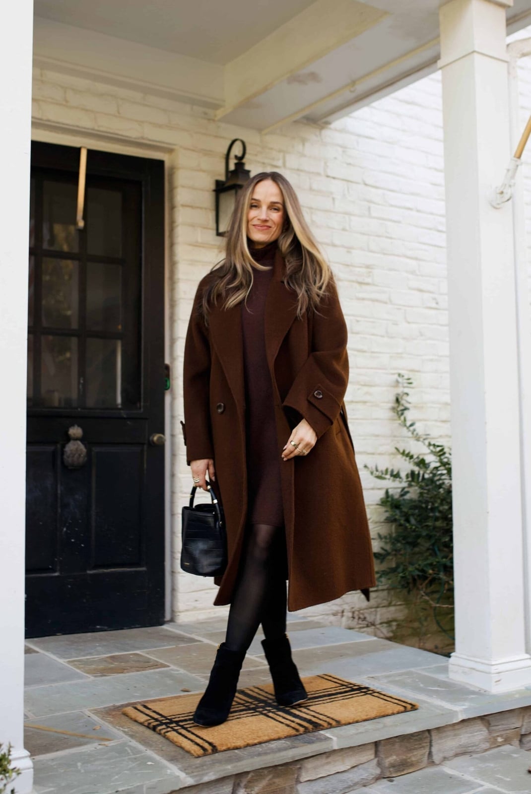 Black Heeled Ankle Boots With Midi Dress And Wool Coat Black Heeled Ankle Boots With Midi Dress And Wool Coat — Black Boots Outfit