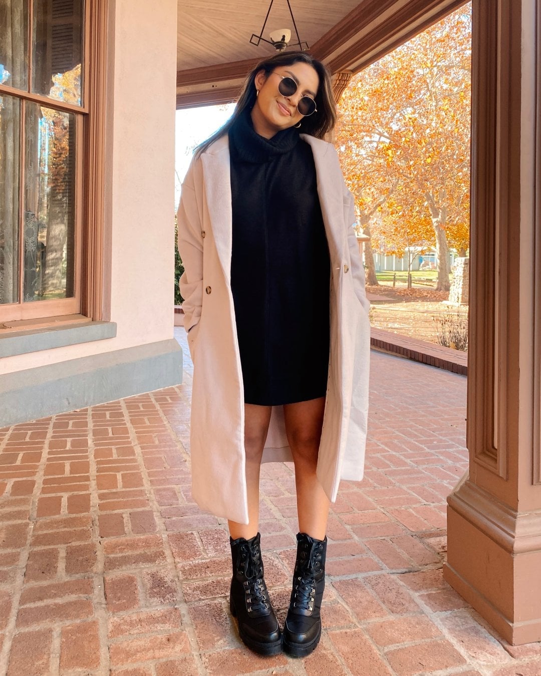 Black Lace-Up Boots With A-Line Dress And Long Coat Black Lace-Up Boots With A-Line Dress And Long Coat — Black Boots Outfit