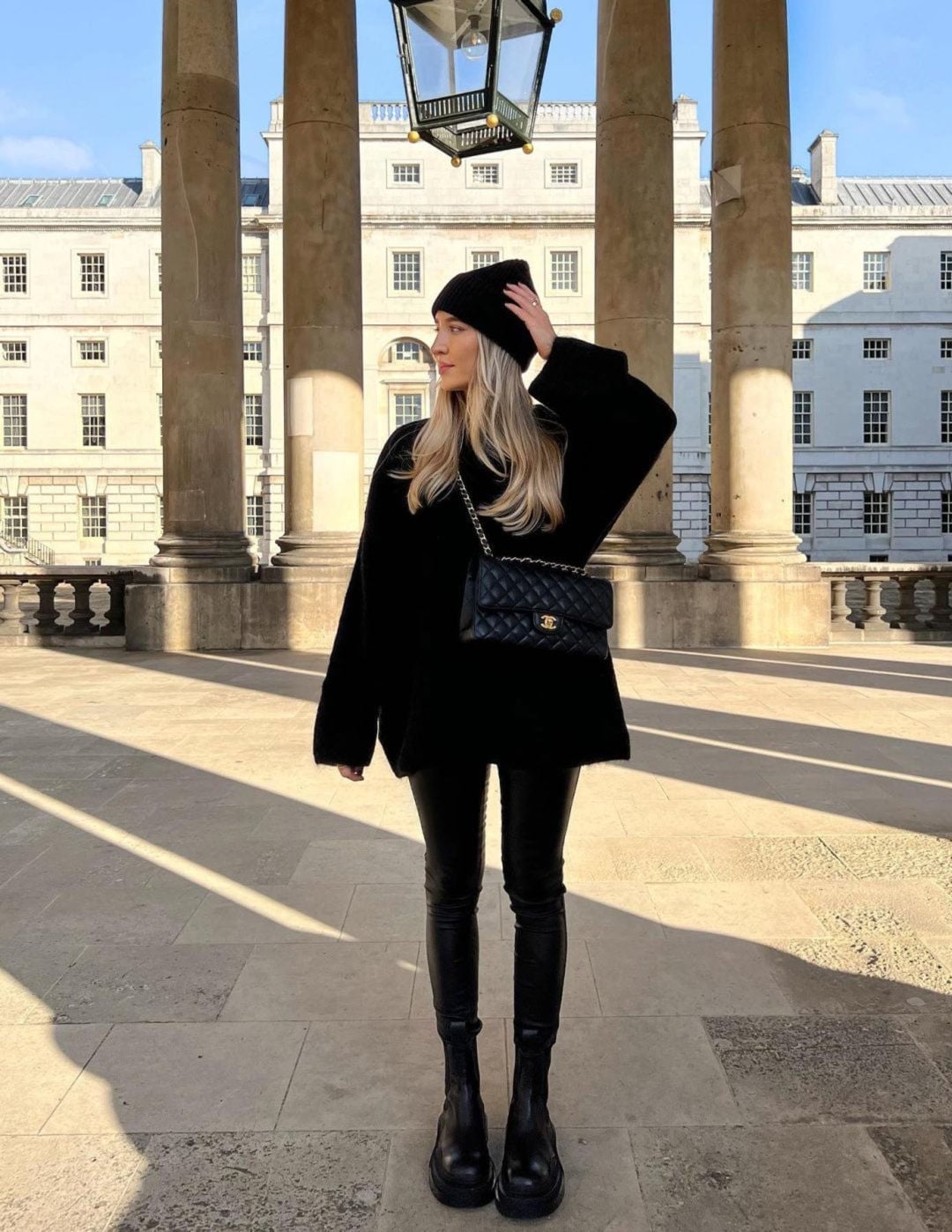 Black Chunky Boots With Oversized Sweater And Leggings Black Chunky Boots With Oversized Sweater And Leggings — Black Boots Outfit