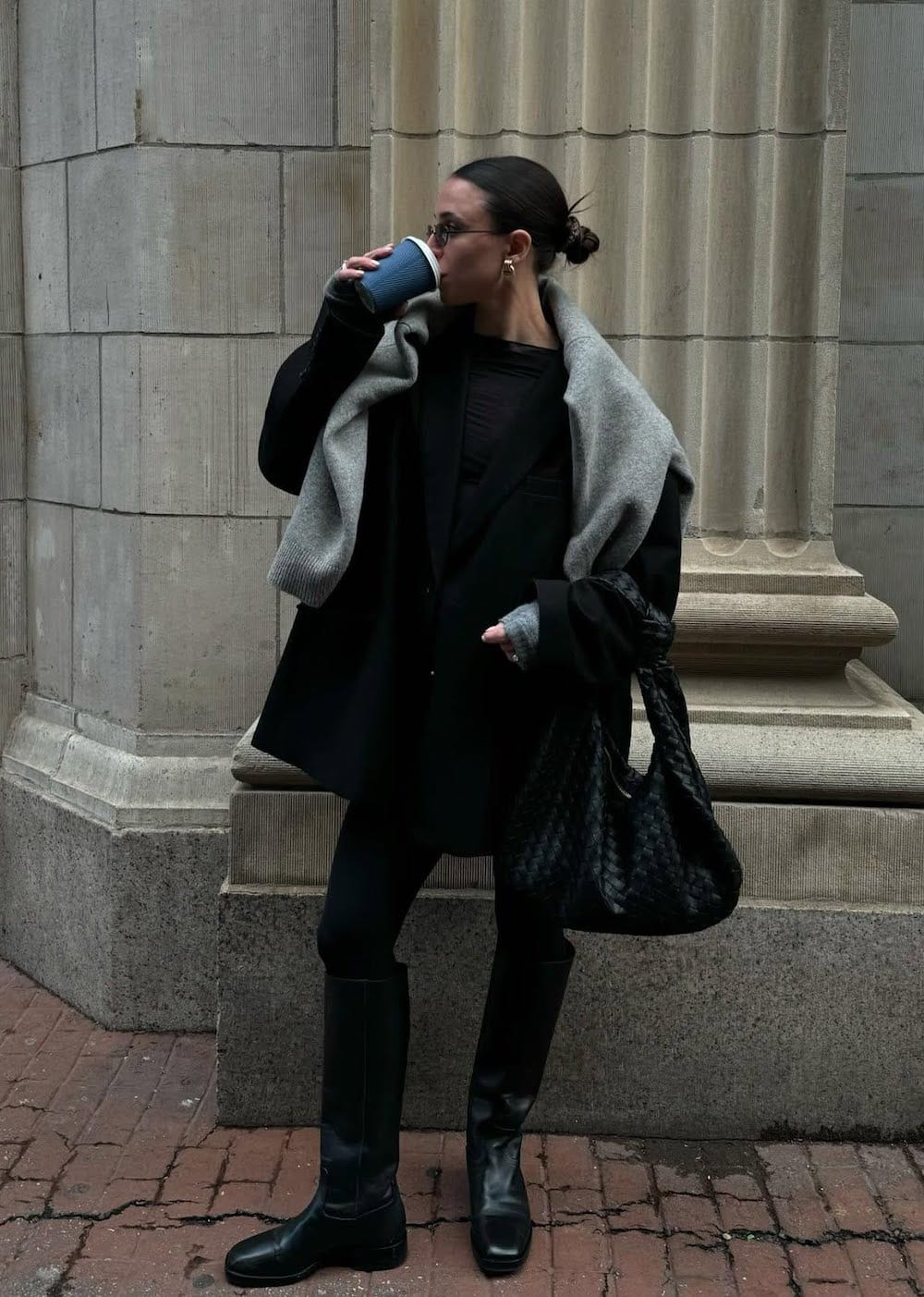 Black Knee-High Boots With Oversized Blazer And Leggings Black Knee-High Boots With Oversized Blazer And Leggings — Black Boots Outfit