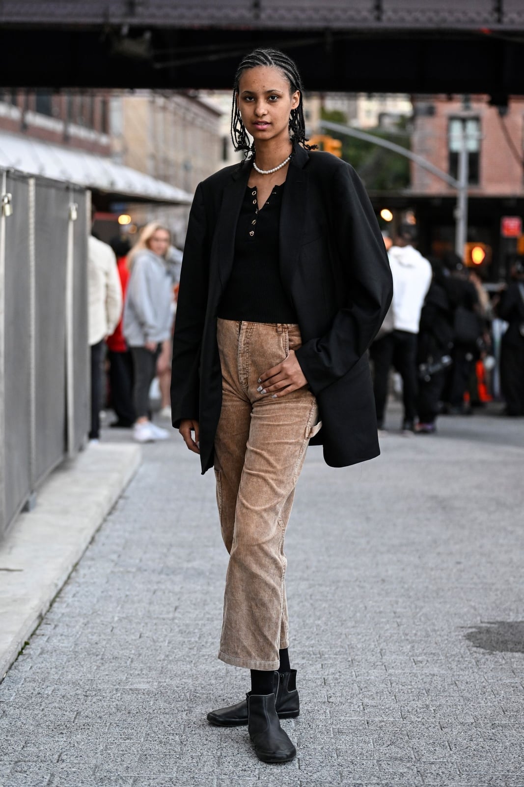Black Ankle Boots With Corduroy Trousers And Blazer Black Ankle Boots With Corduroy Trousers And Blazer — Black Boots Outfit