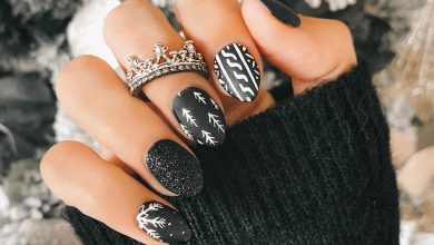 Holiday and Christmas Nail Art Inspiration} - Dressed to Kill